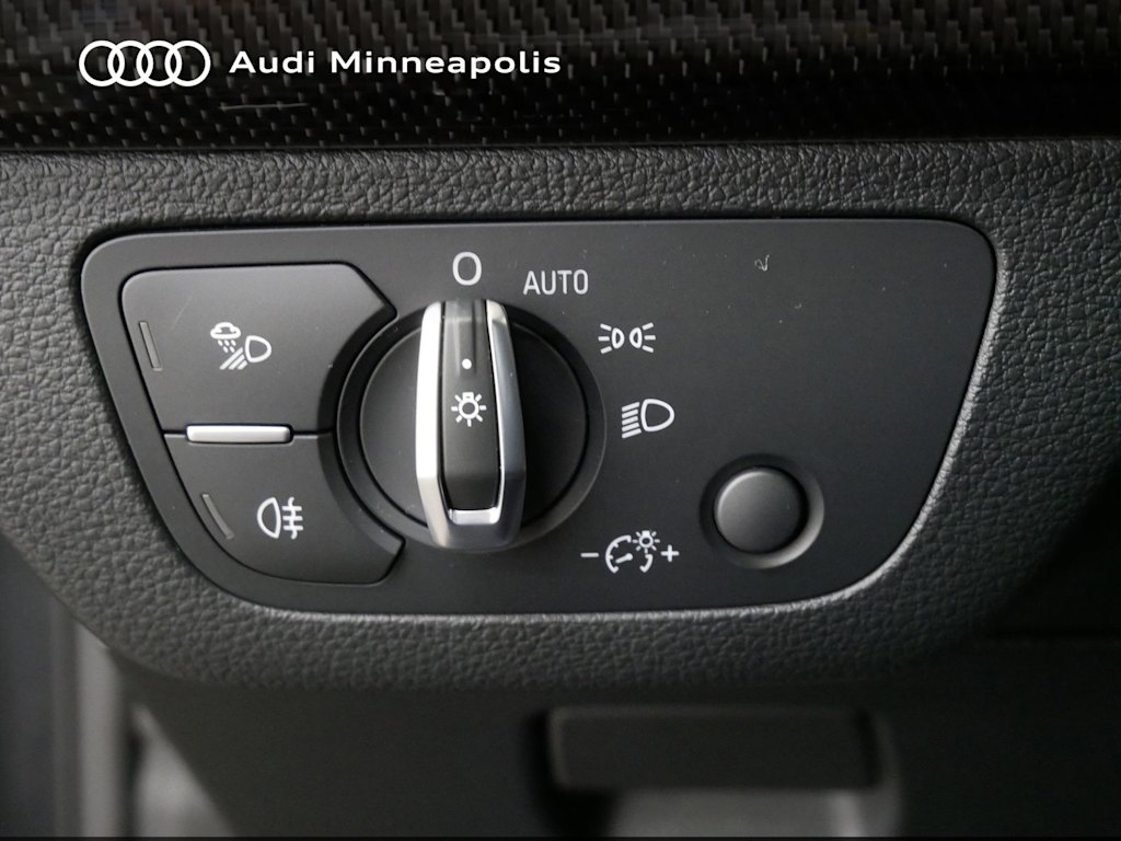 Thumbnail: 2023 Audi SQ5 - 23