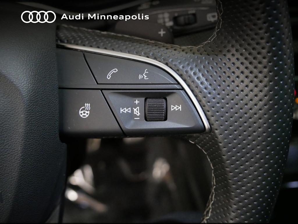 Thumbnail: 2023 Audi SQ5 - 25