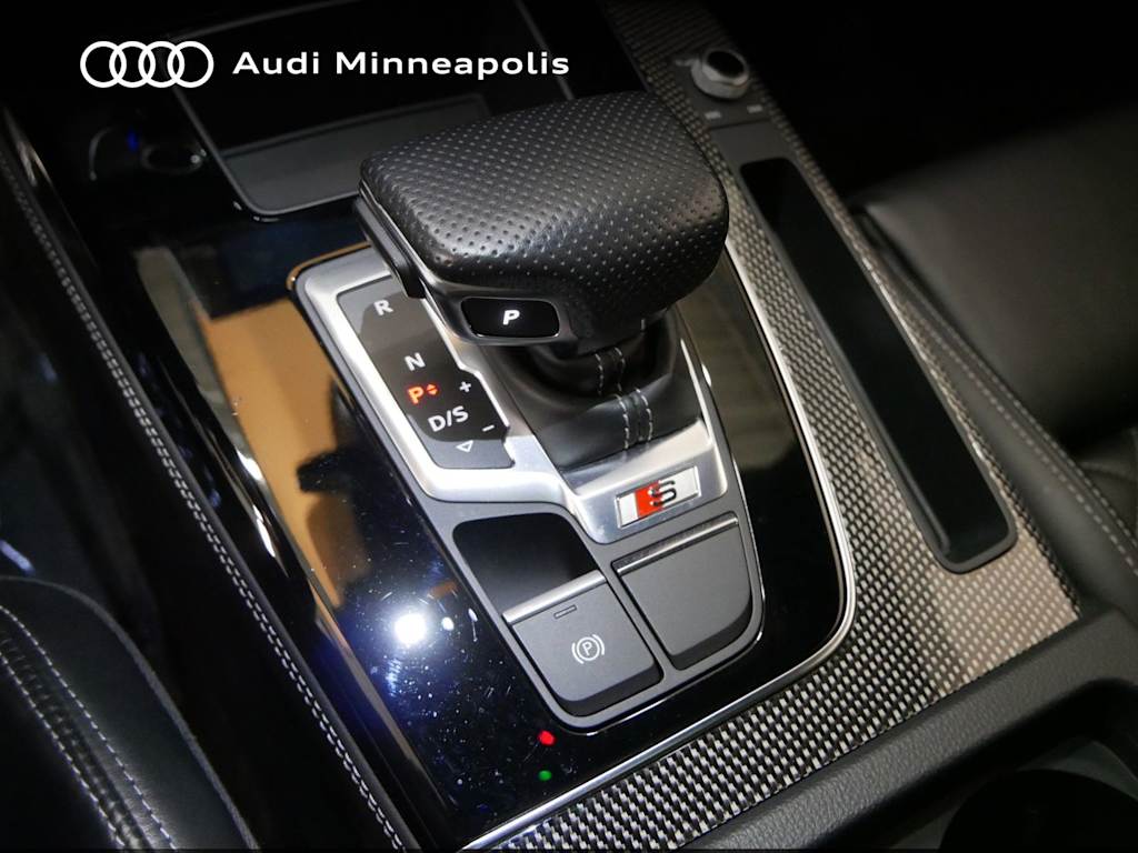 Thumbnail: 2023 Audi SQ5 - 11