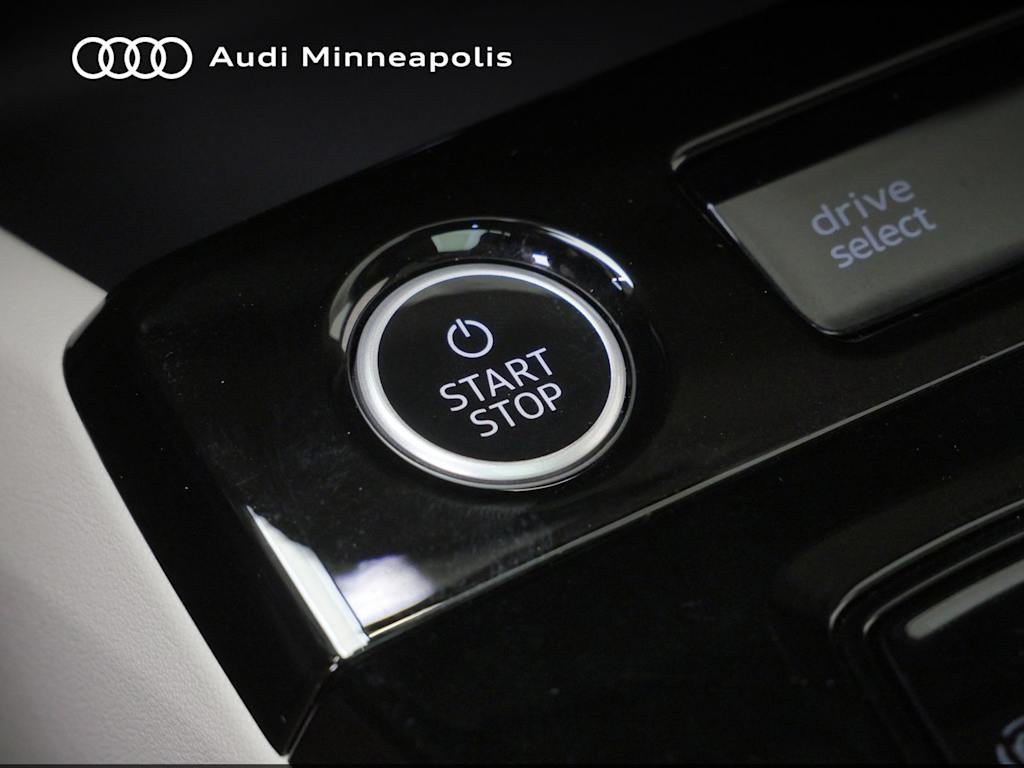 Thumbnail: 2025 Audi Q6 e-tron - 24