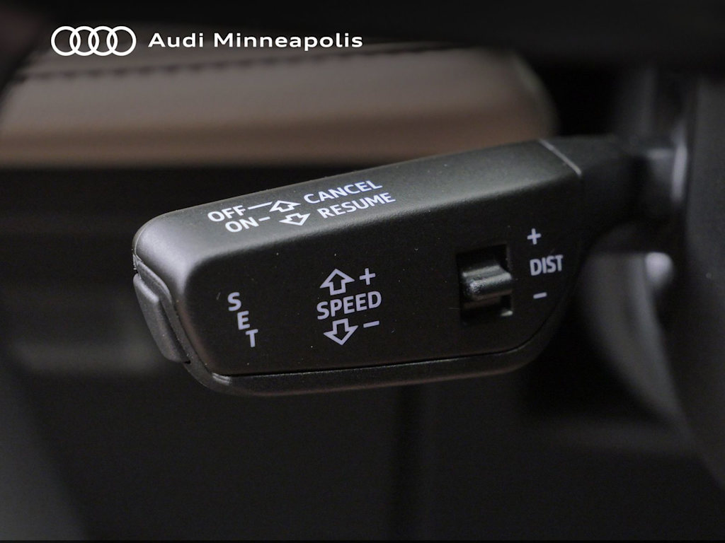 Thumbnail: 2025 Audi Q6 e-tron - 22