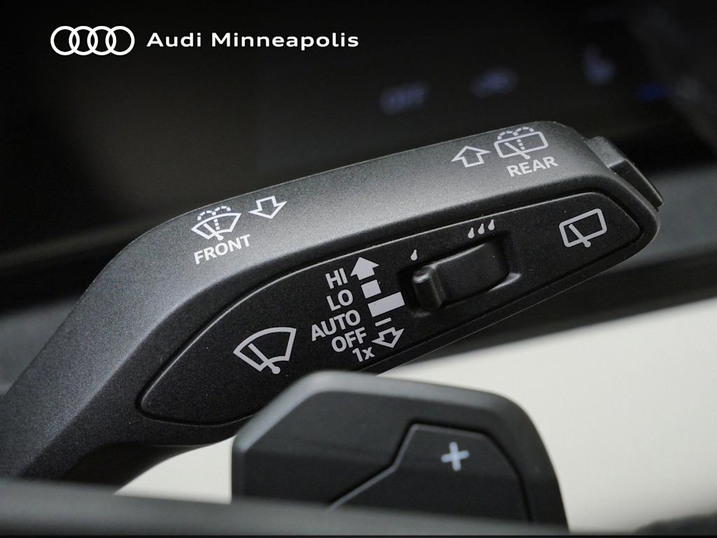 Thumbnail: 2025 Audi Q6 e-tron - 11