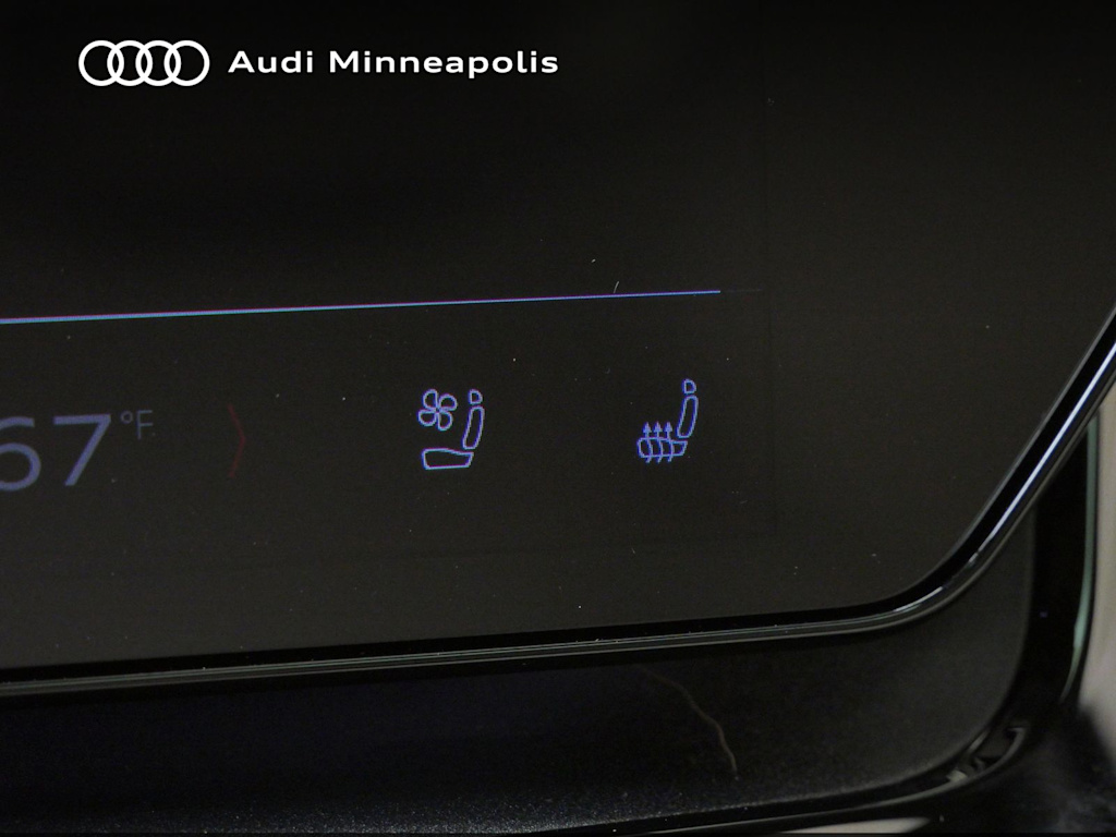 Thumbnail: 2025 Audi Q6 e-tron - 26
