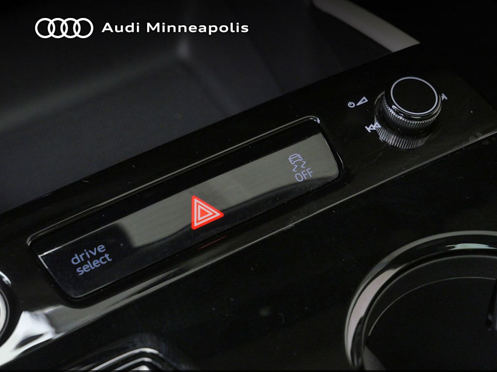 Thumbnail: 2025 Audi Q6 e-tron - 25