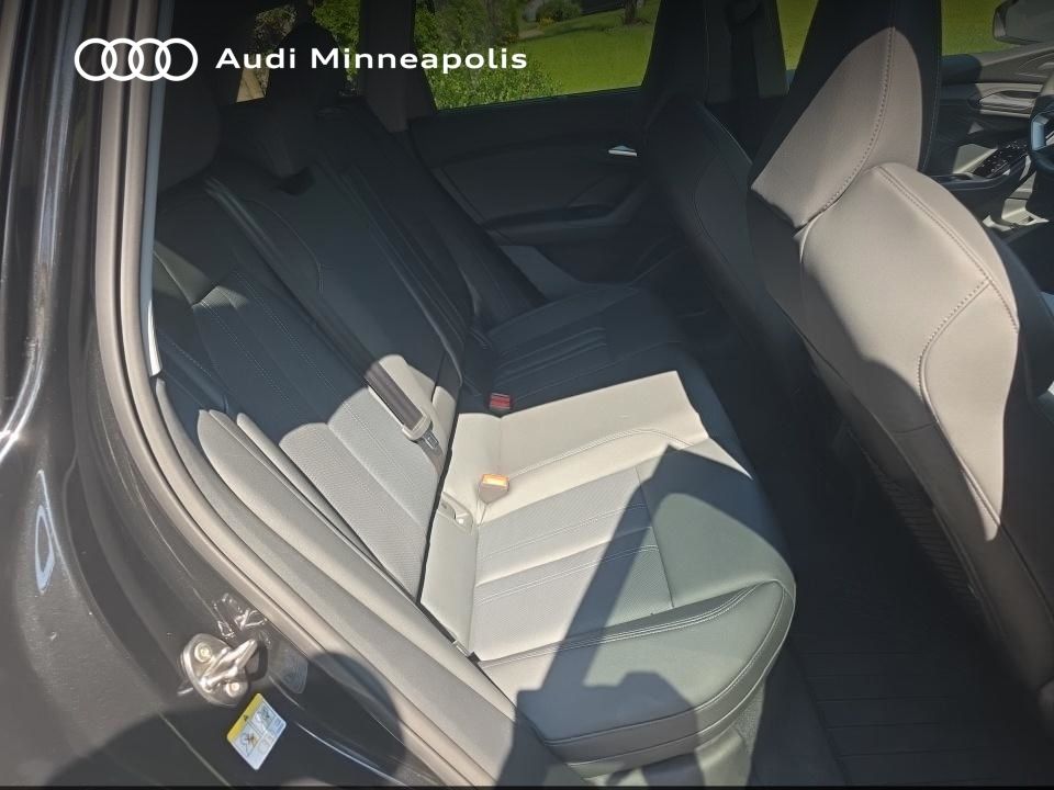 Thumbnail: 2025 Audi Q6 e-tron - 12