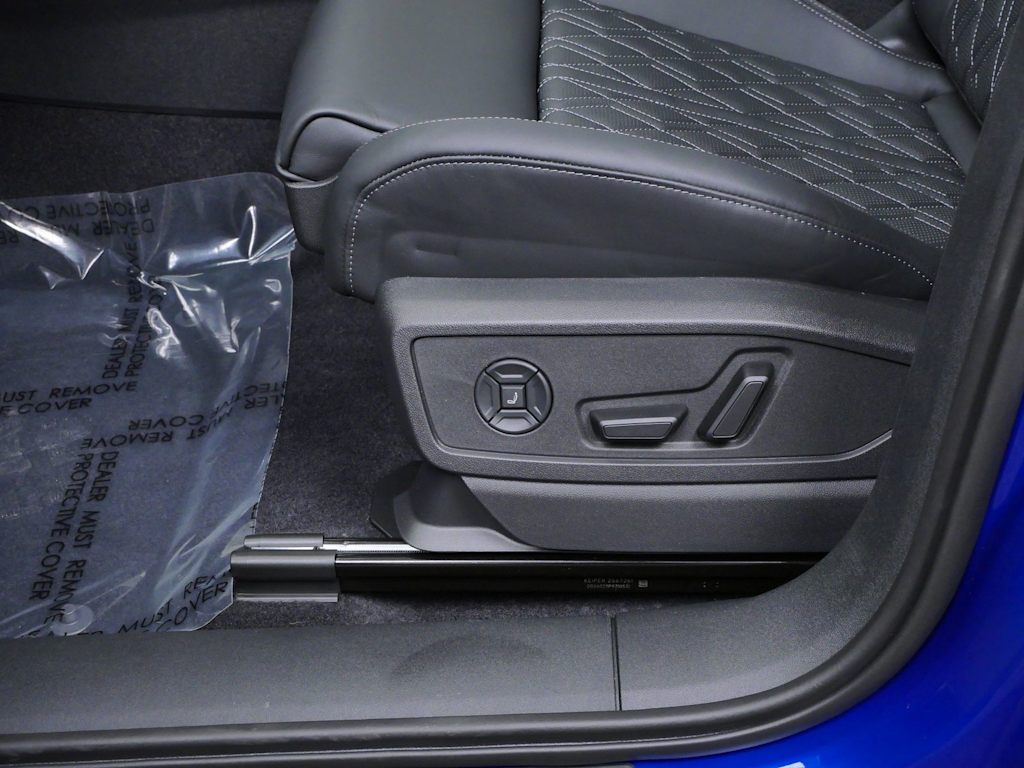 Thumbnail: 2026 Audi SQ5 - 13