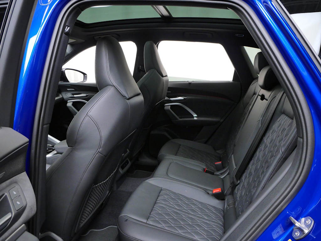 Thumbnail: 2026 Audi SQ5 - 7