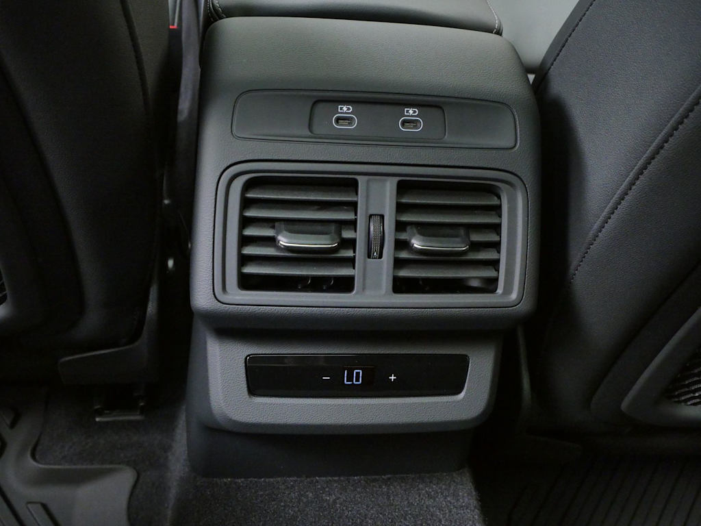 Thumbnail: 2026 Audi SQ5 - 15