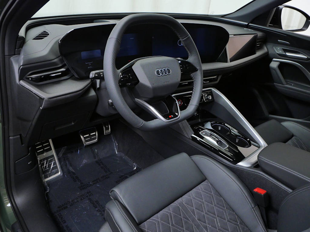Thumbnail: 2026 Audi SQ5 - 2