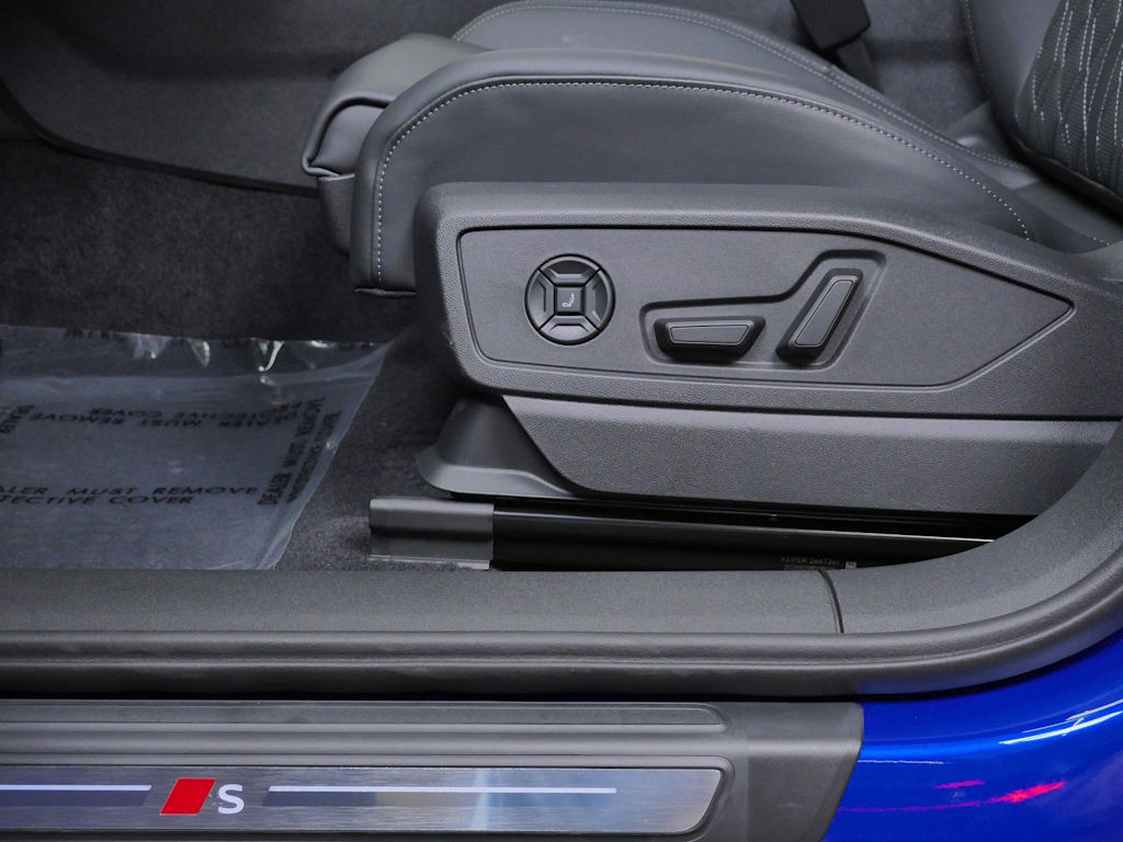 Thumbnail: 2026 Audi SQ5 - 14