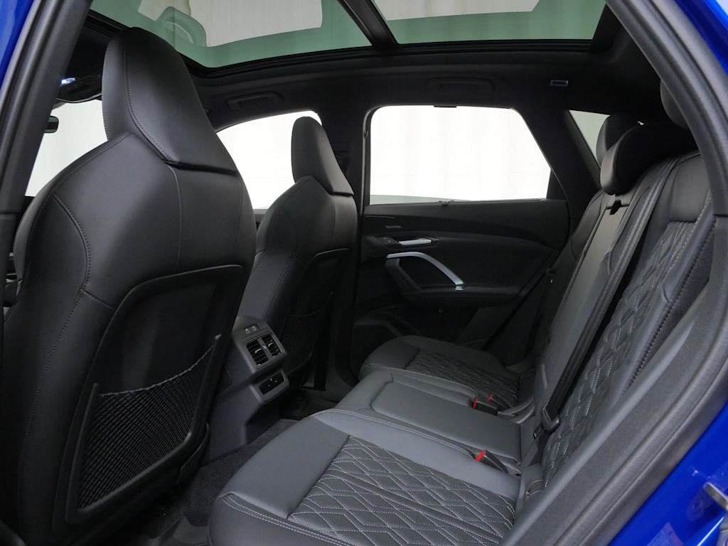Thumbnail: 2026 Audi SQ5 - 7