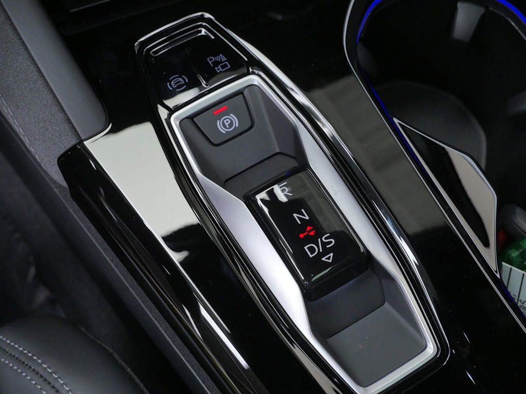 Thumbnail: 2026 Audi SQ5 - 8
