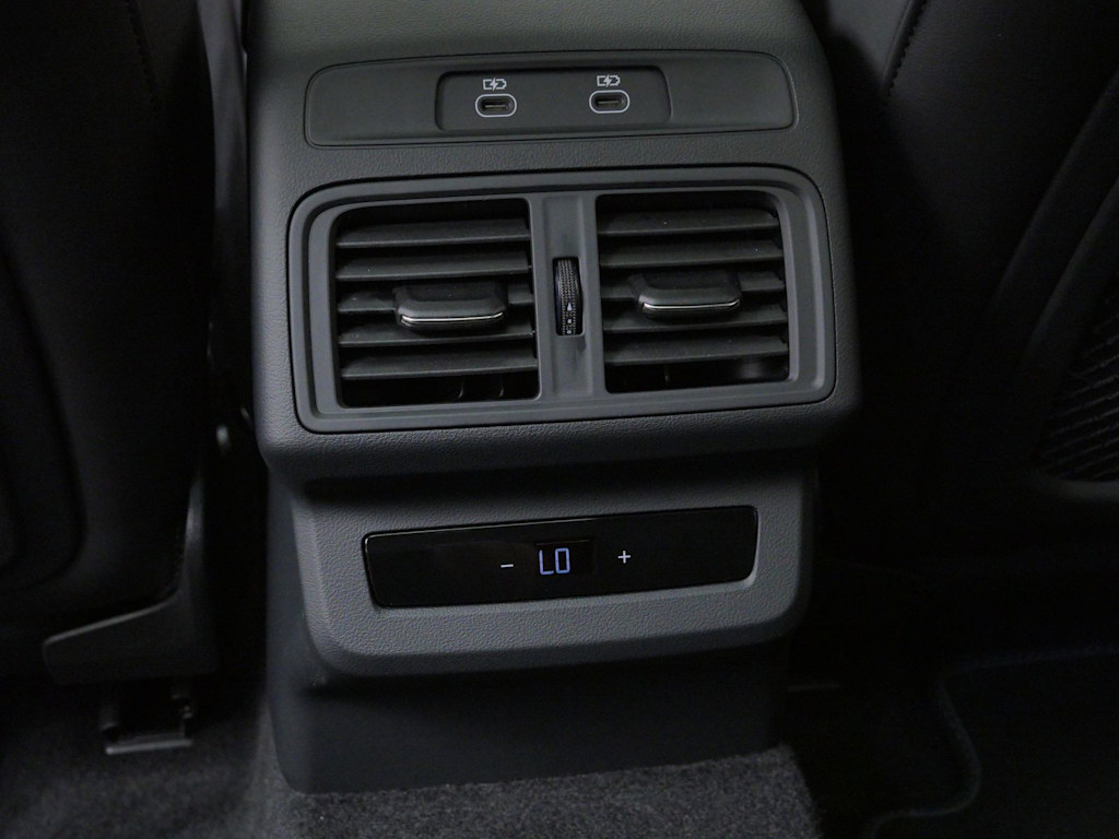 Thumbnail: 2026 Audi SQ5 - 15