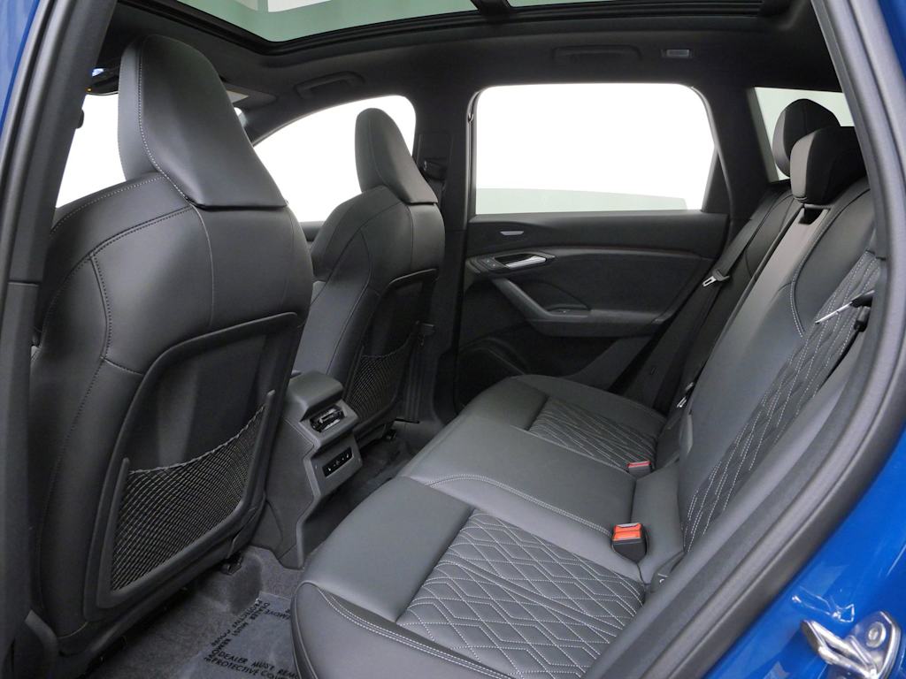 Thumbnail: 2027 Audi SQ6 e-tron - 7
