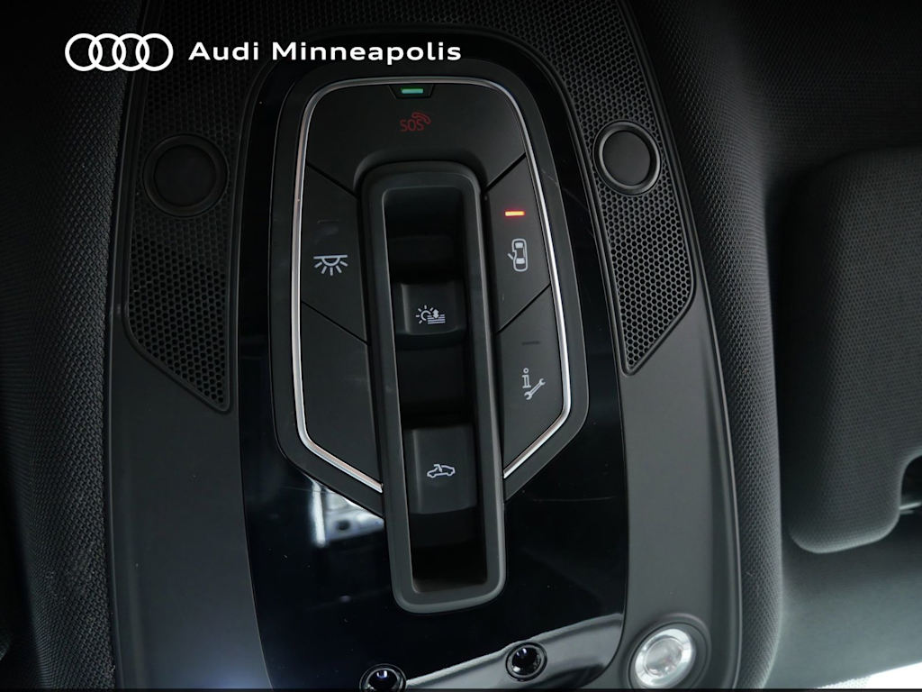 Thumbnail: 2023 Audi e-tron - 25