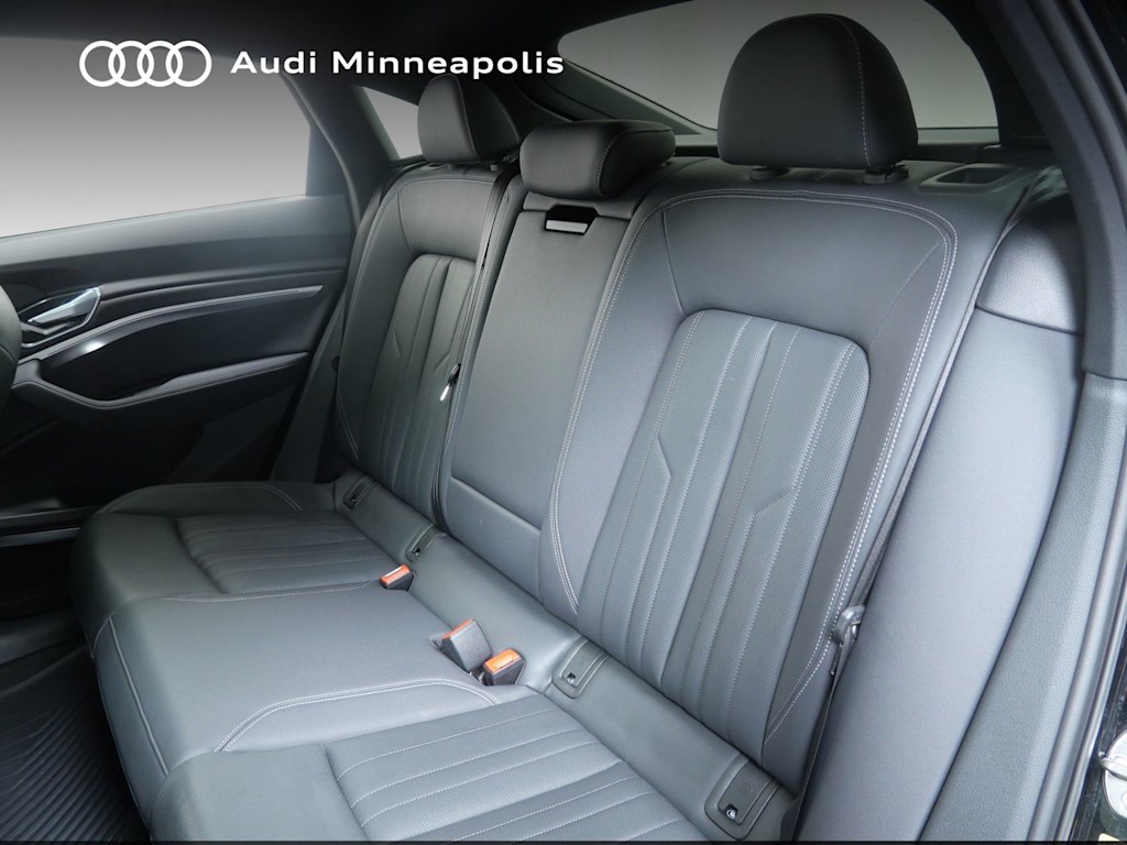 Thumbnail: 2023 Audi e-tron - 7