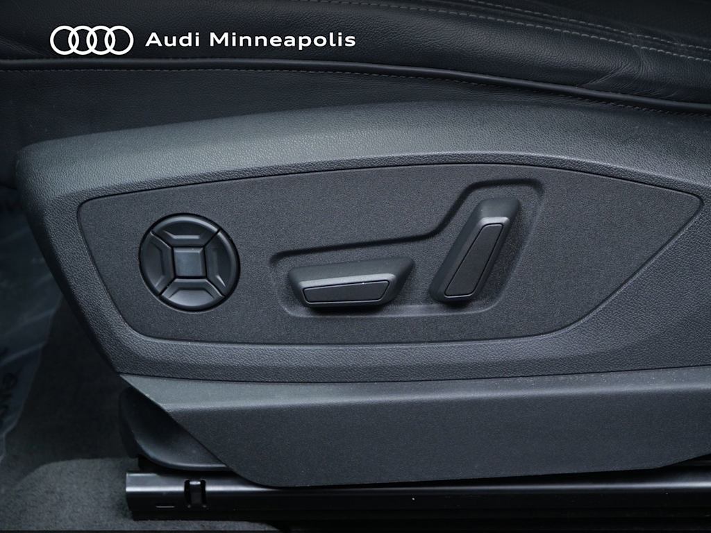 Thumbnail: 2023 Audi e-tron - 17