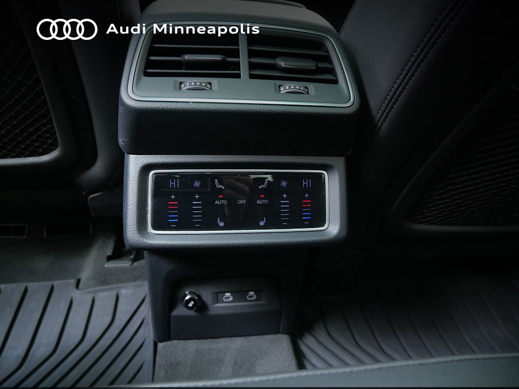 Thumbnail: 2023 Audi e-tron - 19