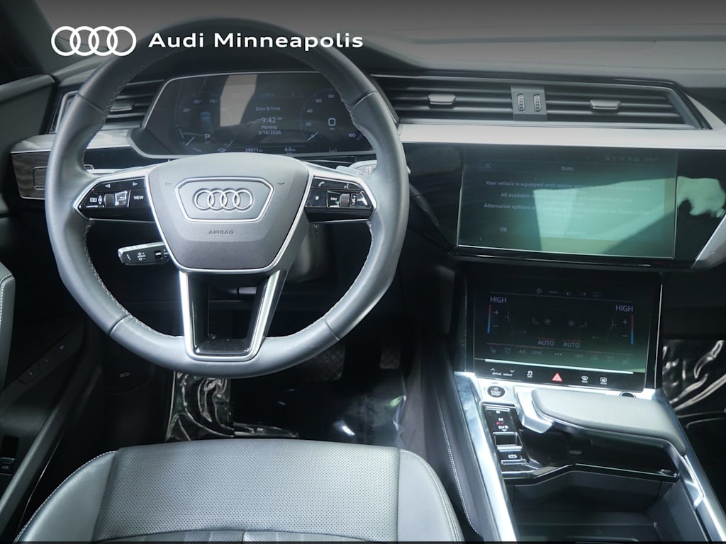 Thumbnail: 2023 Audi e-tron - 6