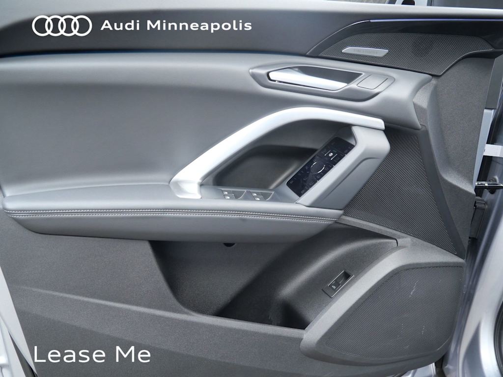Thumbnail: 2025 Audi Q5 - 18