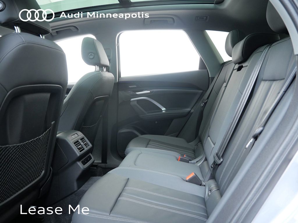 Thumbnail: 2025 Audi Q5 - 9
