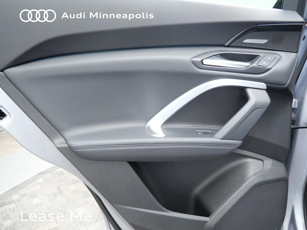 Thumbnail: 2025 Audi Q5 - 20