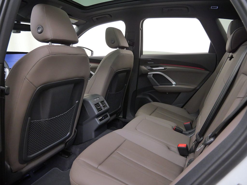 Thumbnail: 2026 Audi Q5 - 8