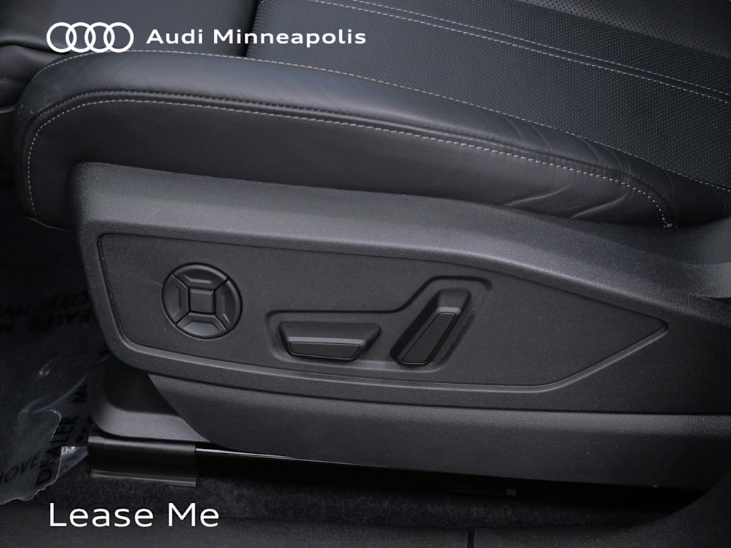 Thumbnail: 2025 Audi Q5 - 16