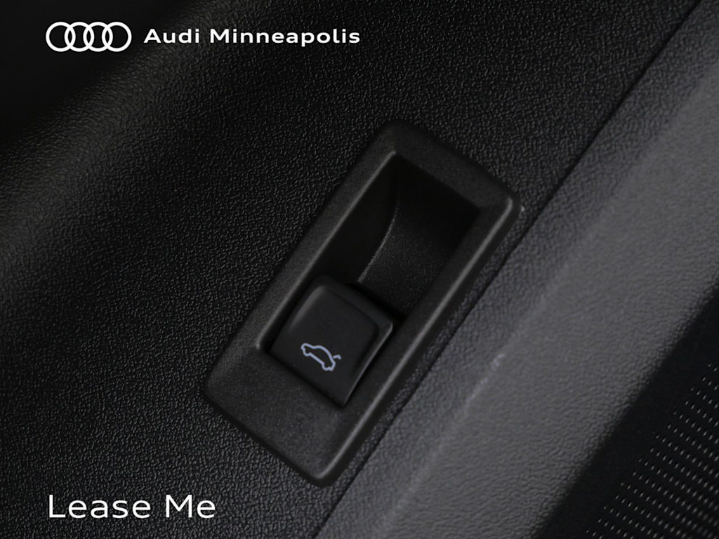 Thumbnail: 2025 Audi Q5 - 6