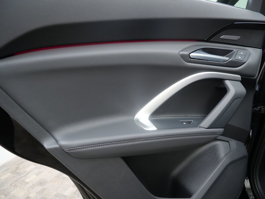 Thumbnail: 2025 Audi Q5 - 15