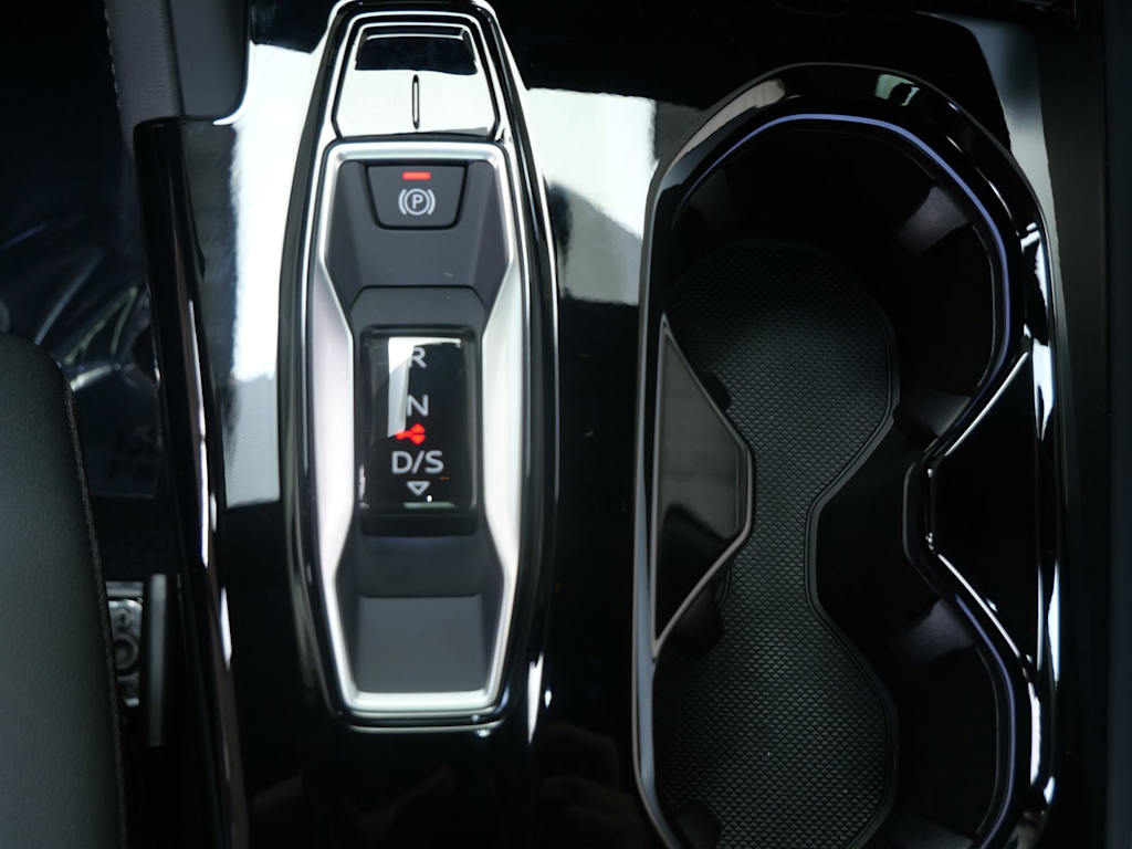 Thumbnail: 2025 Audi Q5 - 9