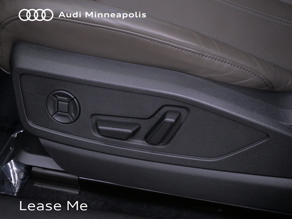 Thumbnail: 2025 Audi Q5 - 16