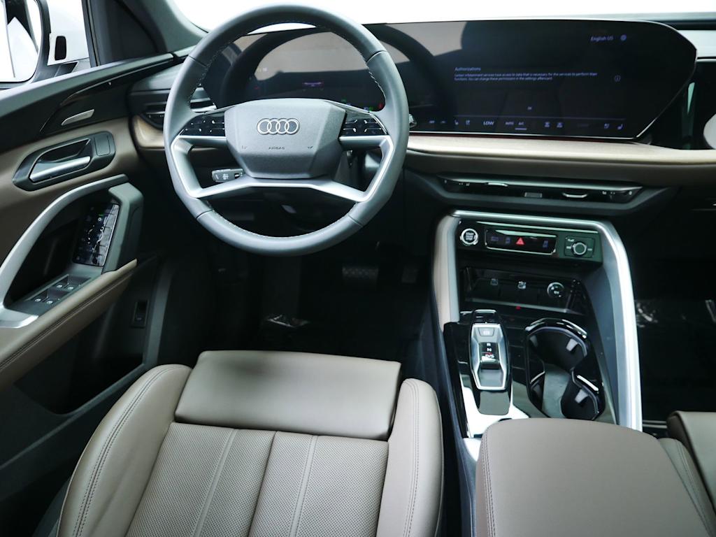 Thumbnail: 2025 Audi Q5 - 7