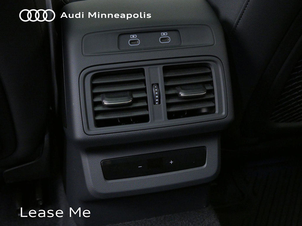 Thumbnail: 2025 Audi Q5 - 19