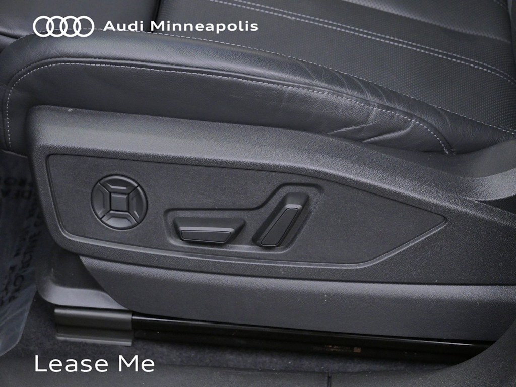 Thumbnail: 2025 Audi Q5 - 17