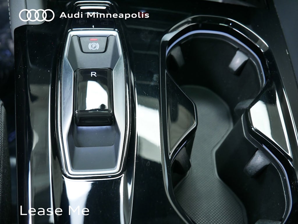 Thumbnail: 2025 Audi Q5 - 9