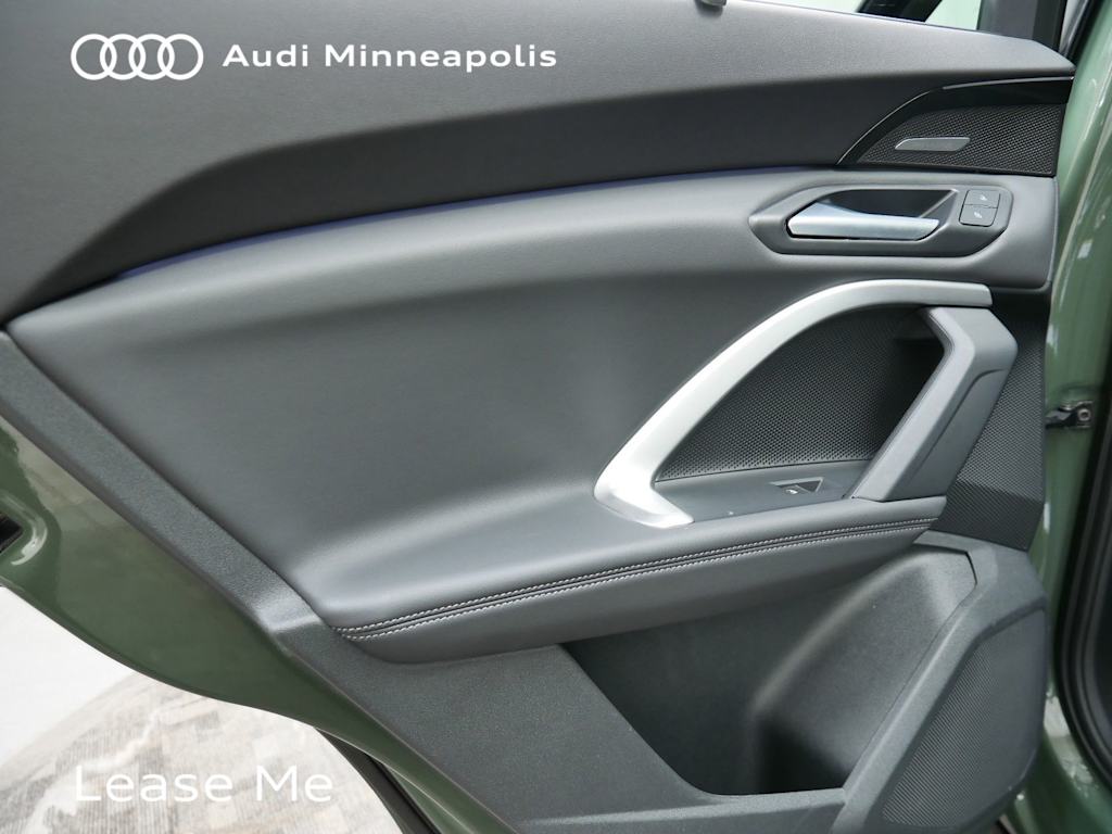 Thumbnail: 2025 Audi Q5 - 18