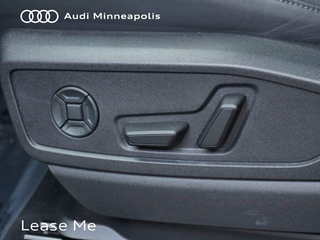 Thumbnail: 2025 Audi Q5 - 17