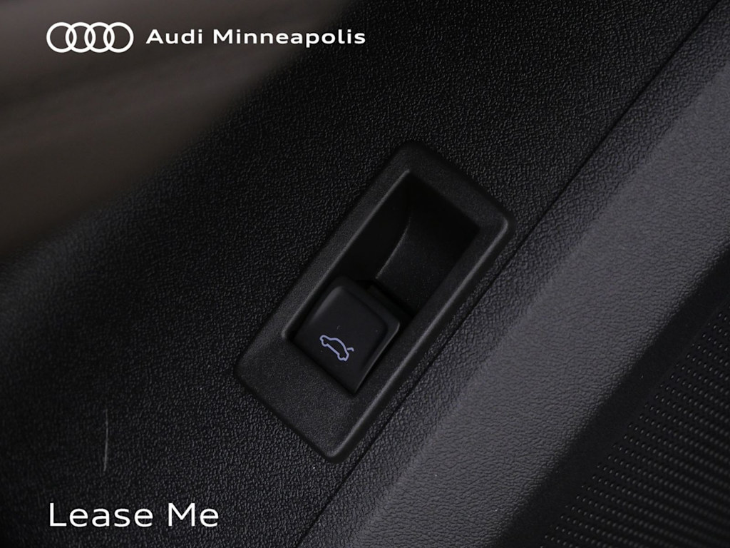 Thumbnail: 2025 Audi Q5 - 6