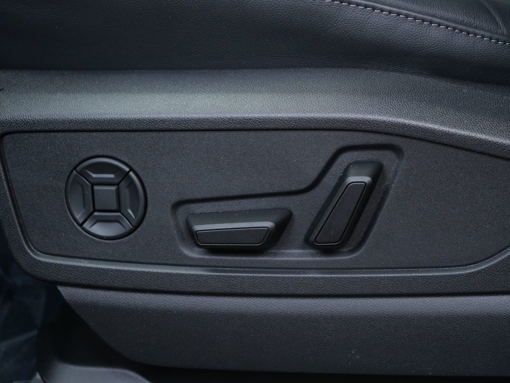 Thumbnail: 2025 Audi Q5 - 14