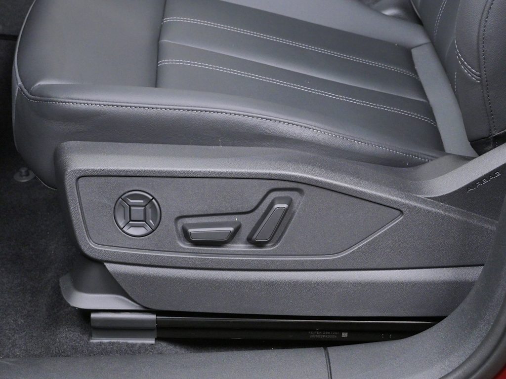 Thumbnail: 2026 Audi Q5 - 13