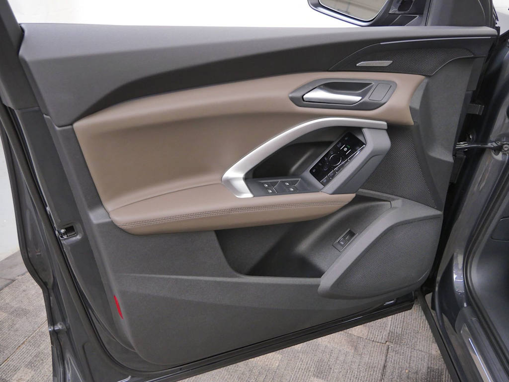 Thumbnail: 2026 Audi Q5 - 12