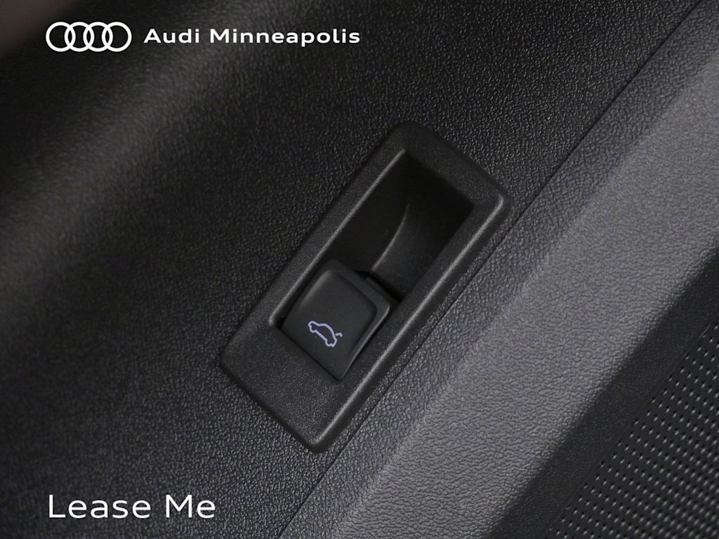 Thumbnail: 2025 Audi Q5 - 7