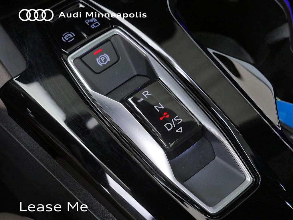 Thumbnail: 2025 Audi Q5 - 11