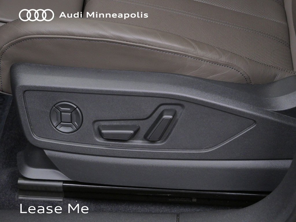 Thumbnail: 2025 Audi Q5 - 16