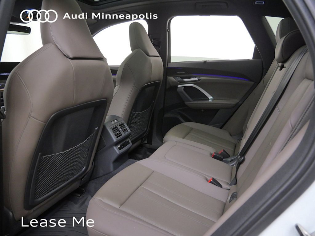 Thumbnail: 2025 Audi Q5 - 9