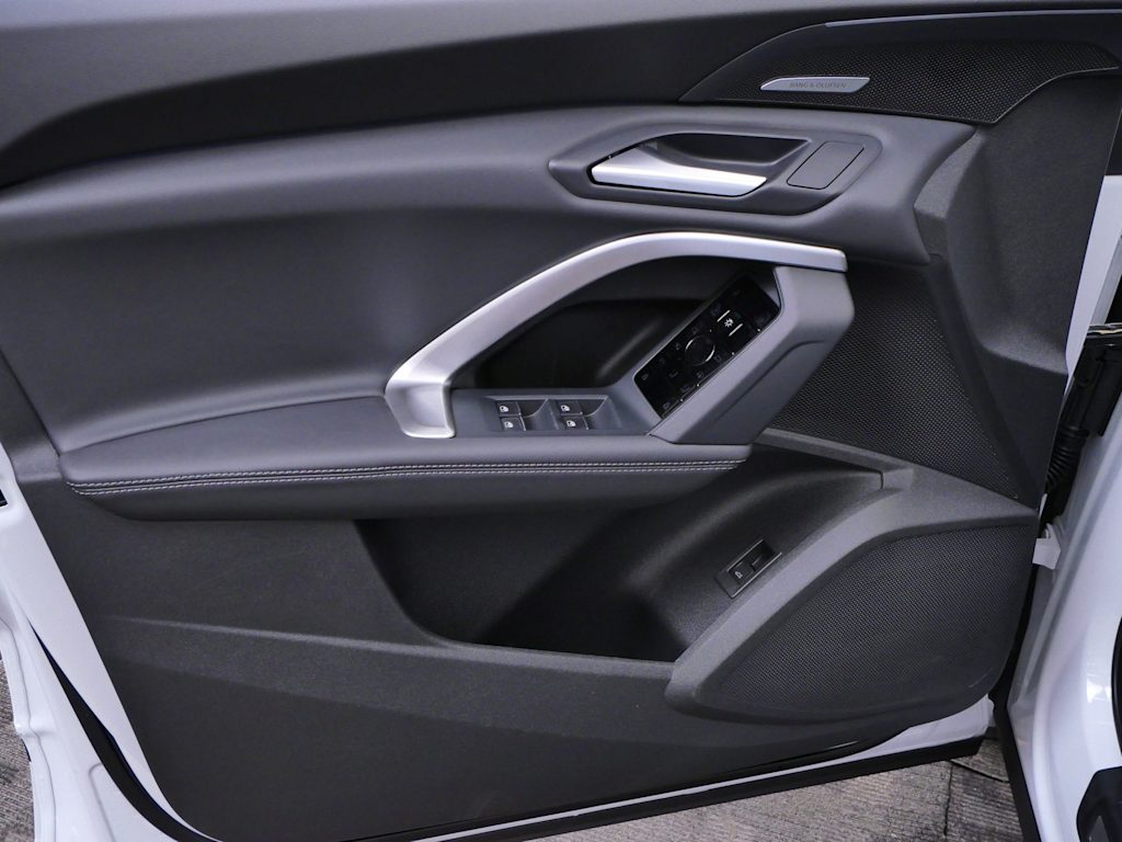 Thumbnail: 2026 Audi Q5 - 12