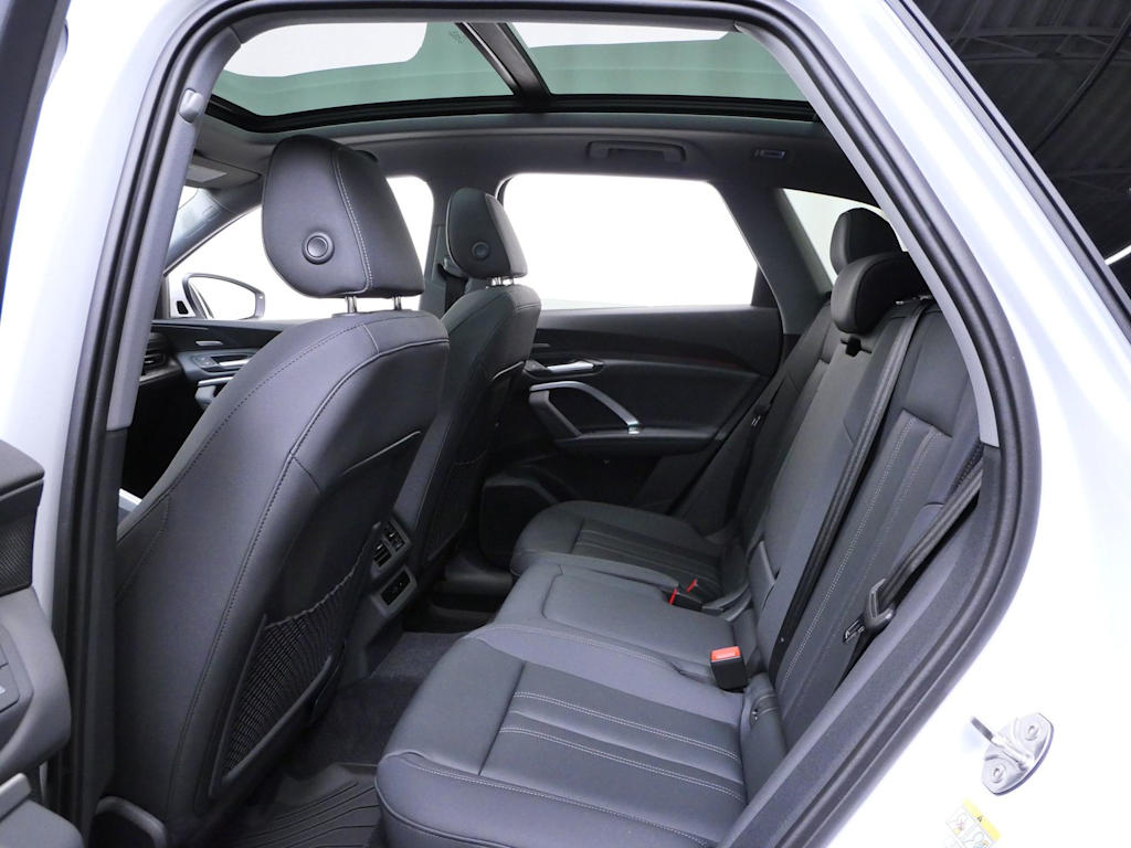 Thumbnail: 2026 Audi Q5 - 8