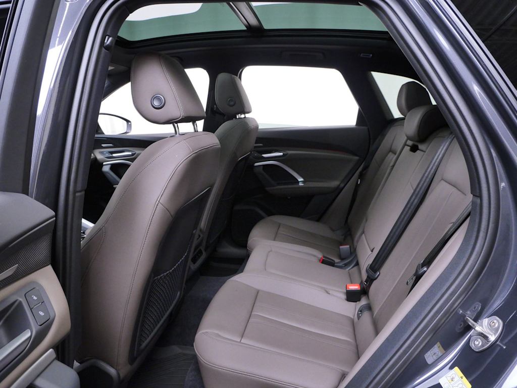 Thumbnail: 2026 Audi Q5 - 8
