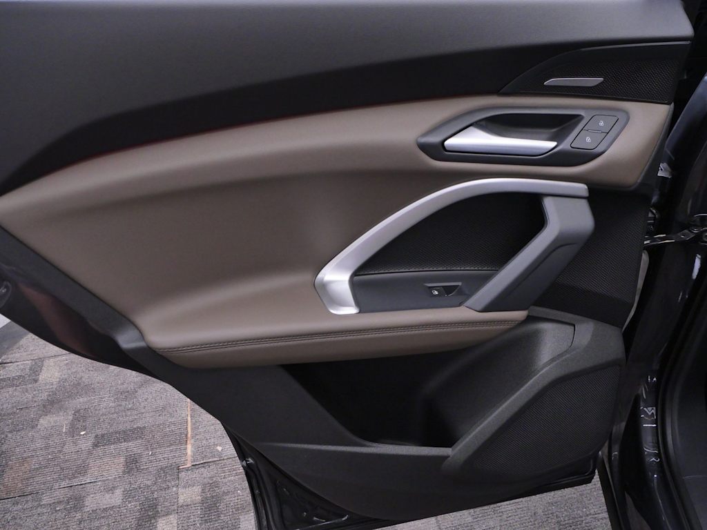 Thumbnail: 2026 Audi Q5 - 14